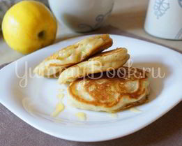 Оладьи с яблоком