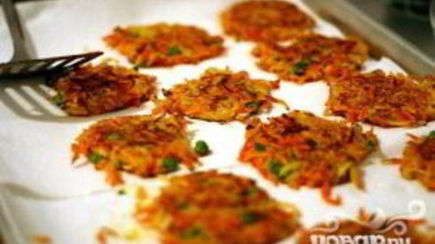 овощные оладьи с соусом карри