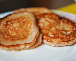 Овсяные оладьи с кусочками шоколада