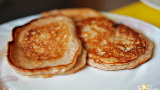 Овсяные оладьи с кусочками шоколада