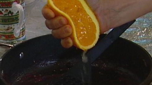 сладкие оладушки с ягодами и йогуртом