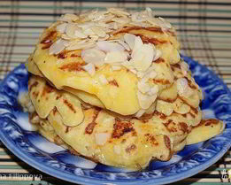 Тыквенные оладьи с медовыми орехами