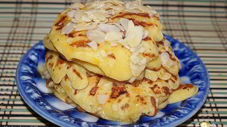 Тыквенные оладьи с медовыми орехами