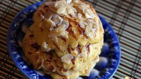 тыквенные оладьи с медовыми орехами