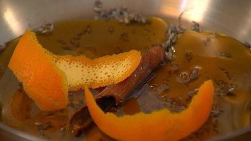 пахлава со сливами и лавандой