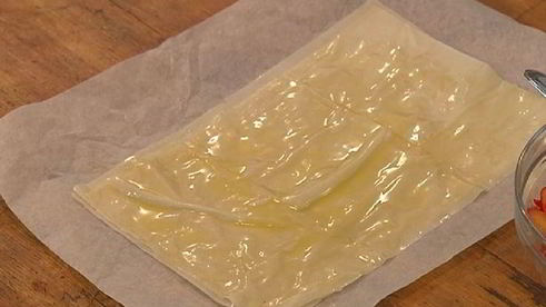 пахлава со сливами и лавандой