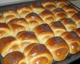 Дрожжевые рогалики