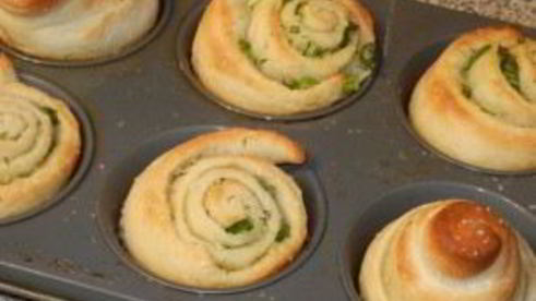 луково-чесночные рогалики