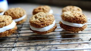 Овсяное печенье с молочным кремом