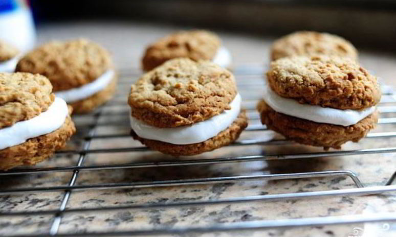 Рецепт овсяного печенья с молочным кремом