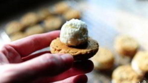 овсяное печенье с молочным кремом