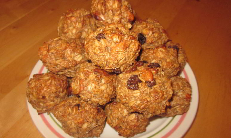 Рецепт овсяного печенья с орехами и изюмом