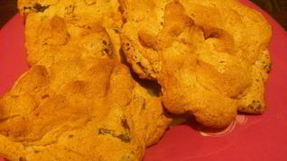 Печенье-безе с шоколадом и орехами