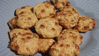 Печенье из цельнозерновой муки с шоколадом и инжиром