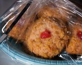 Печенье с орехами и мараскиновой вишней