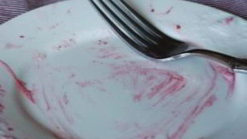 песочное печенье с ежевикой и взбитыми сливками