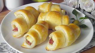 Рогалики из слоеного бездрожжевого теста