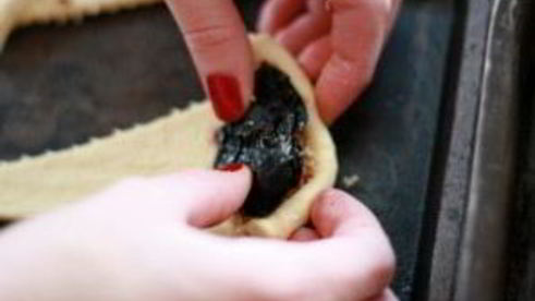 рогалики с черносливом