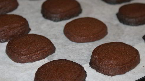 шоколадное печенье с чесноком