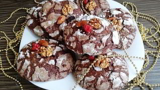 Шоколадное печенье с цукатами