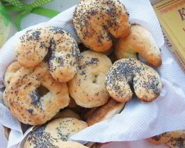 Творожно-маковые рогалики