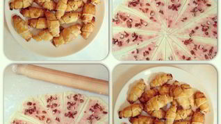 Творожные рогалики с малиновым джемом и финиками