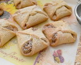 Песочные конвертики с грецкими орехами