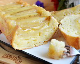 Банановый пирог со сметанной заливкой