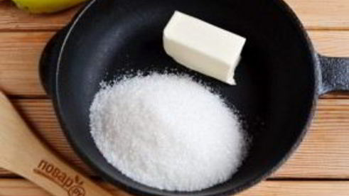 банановый пирог со сметанной заливкой