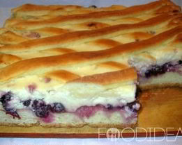 Дрожжевой пирог со смородиной