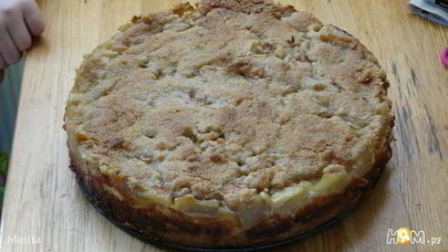 грушевый пирог с хрустящей посыпкой