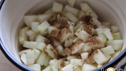 грушевый пирог с миндалем и шоколадом