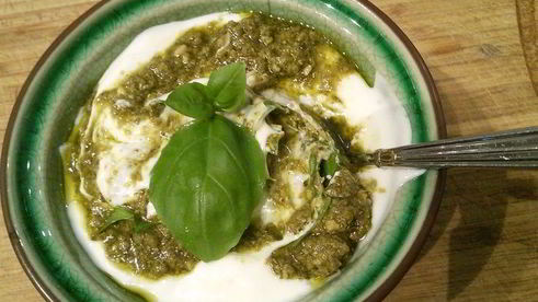 макаронный пирог с базиликовым соусом