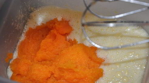 перевернутый тыквенный пирог с клюквой