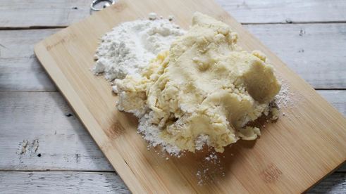 песочный пирог с брусникой