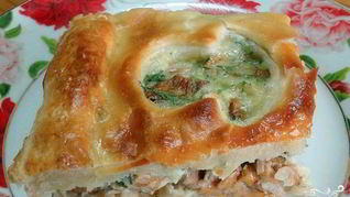 Пирог с грибами из слоеного бездрожжевого теста