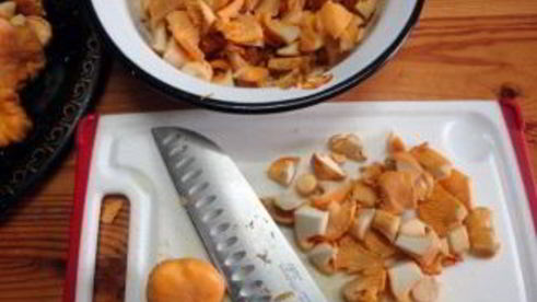 пирог с грибами из слоеного бездрожжевого теста