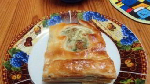 пирог с грибами из слоеного бездрожжевого теста