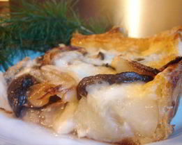 Пирог с картофелем , грибами и розмарином