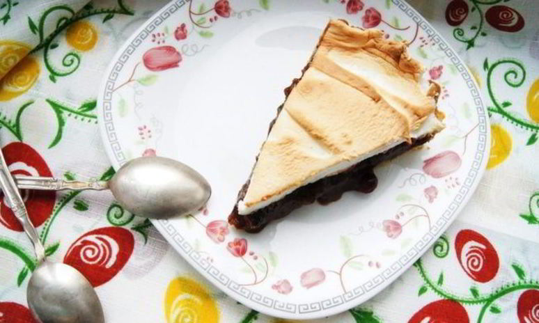 Рецепт пирога с клюквой и шоколадным кремом на песочном тесте