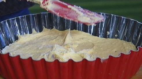 пирог с персиками и взбитыми сливками