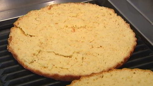 пирог с персиками и взбитыми сливками