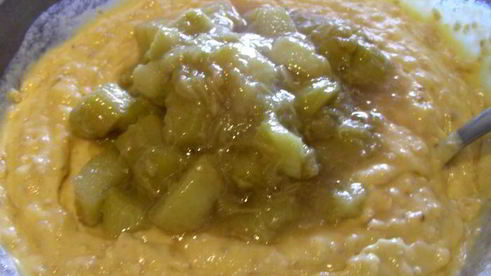 пирог с ревенем, овсяными хлопьями и кукурузной мукой