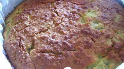 пирог с ревенем, овсяными хлопьями и кукурузной мукой