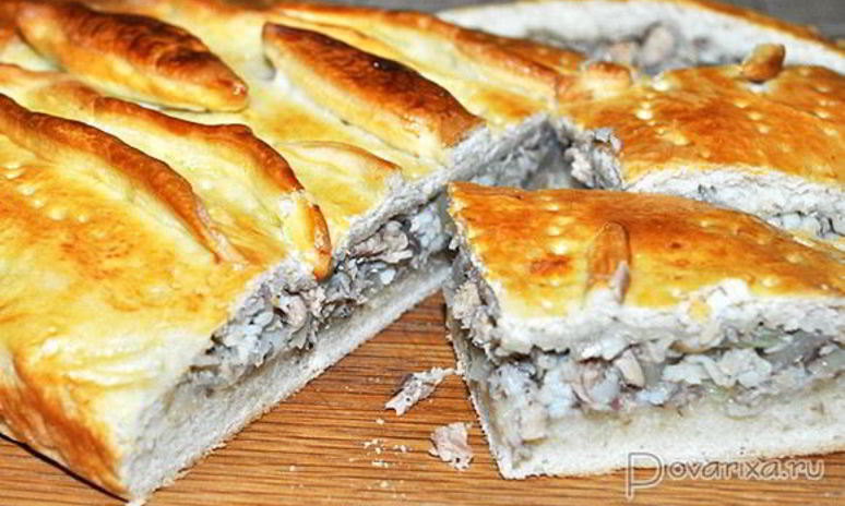 Рецепт пирога с тилапией и консервированной сайрой