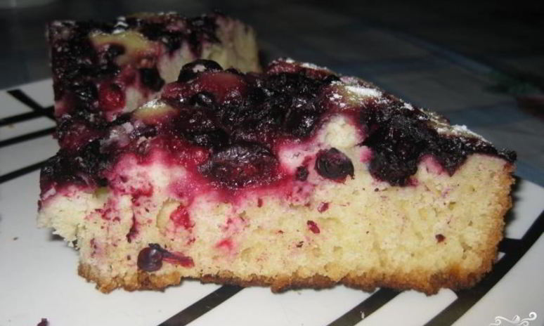 Рецепт пирога со смородиной в мультиварке