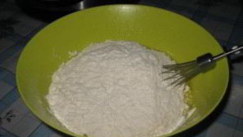 пирог со смородиной в мультиварке