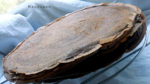 шоколадный блинный пирог с маскарпоне и черешней