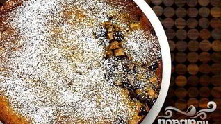 Шоколадный пирог с грушами