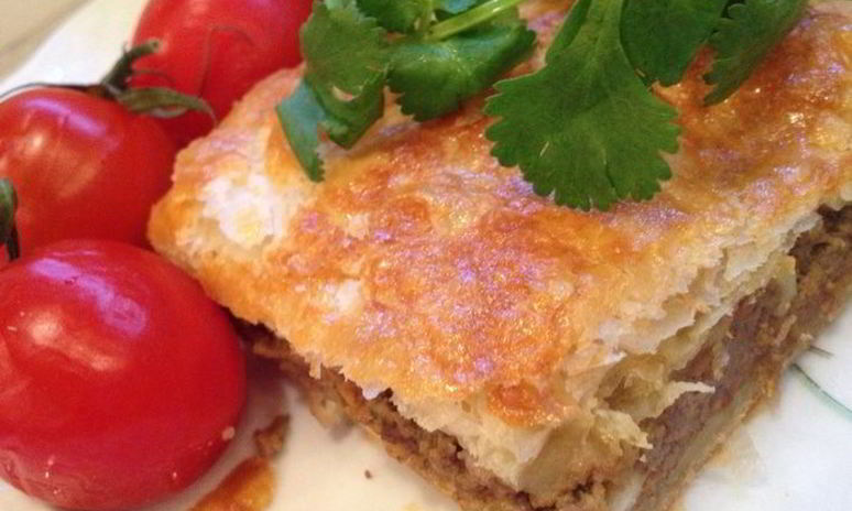 Рецепт слоеного пирога с паштетом из куриной печени